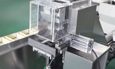 DTKL-100L多功能全自動(dòng)條包數(shù)袋裝盒機(jī)機(jī)械細(xì)節(jié)圖